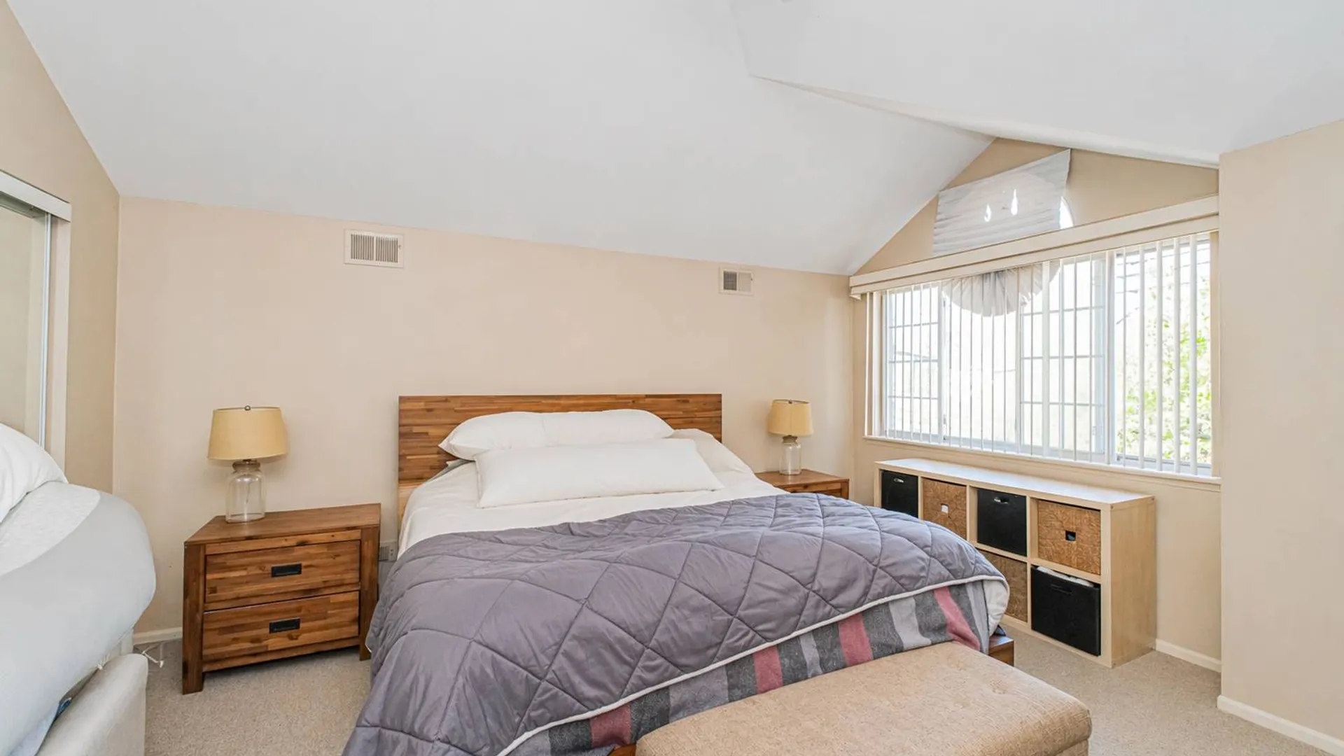 Property at 40 Seguine Loop, Staten Island, NY 10309 12