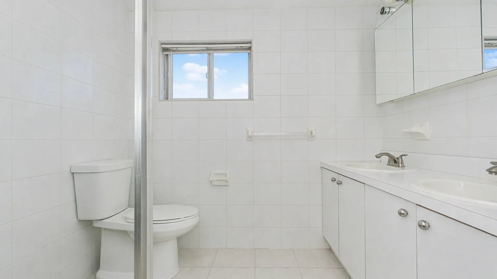 Property at 40 Seguine Loop, Staten Island, NY 10309 13