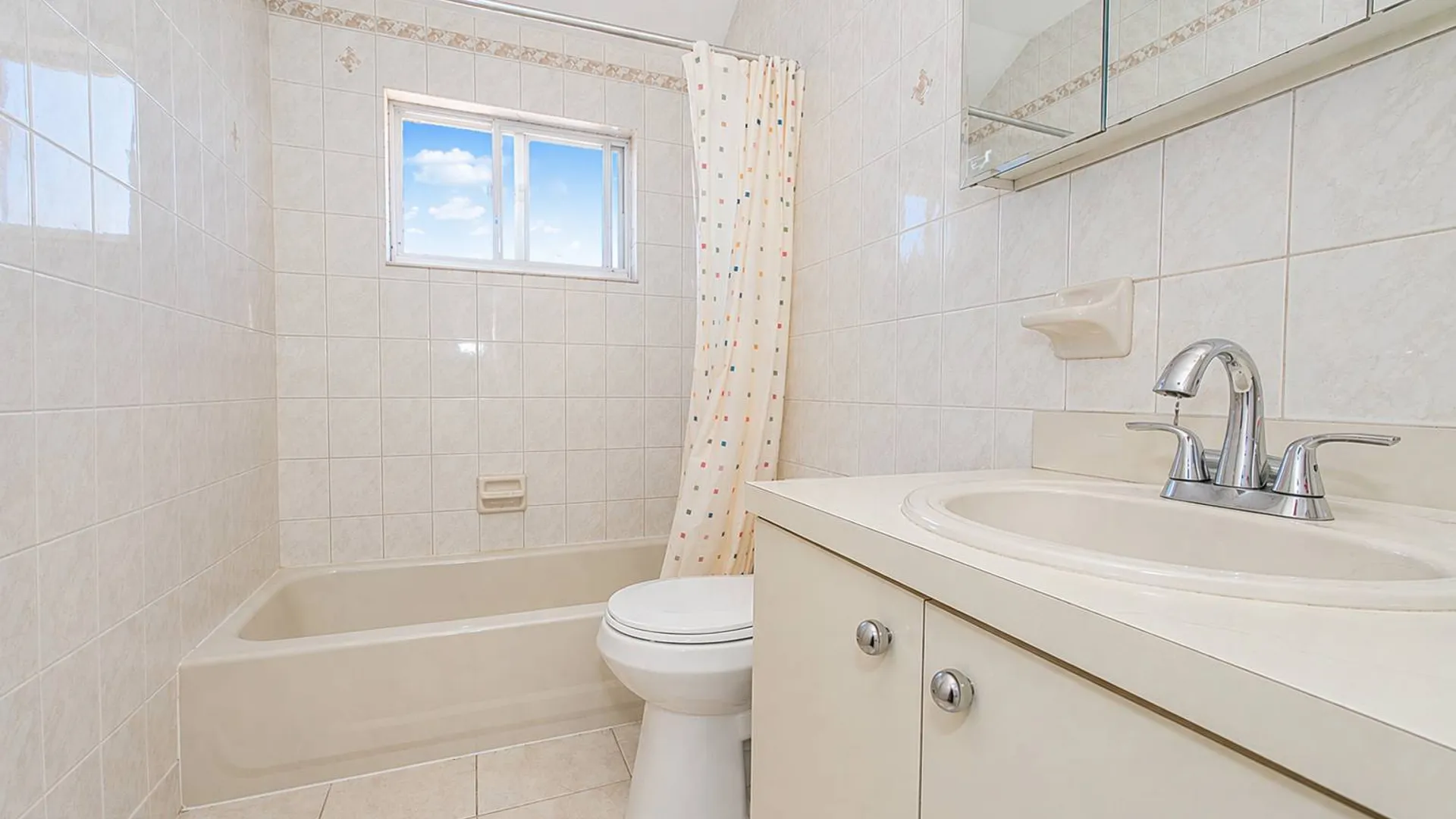 Property at 40 Seguine Loop, Staten Island, NY 10309 16