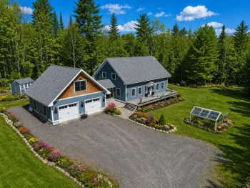 Property at 16 Hayes Rd, North Creek, NY 12856