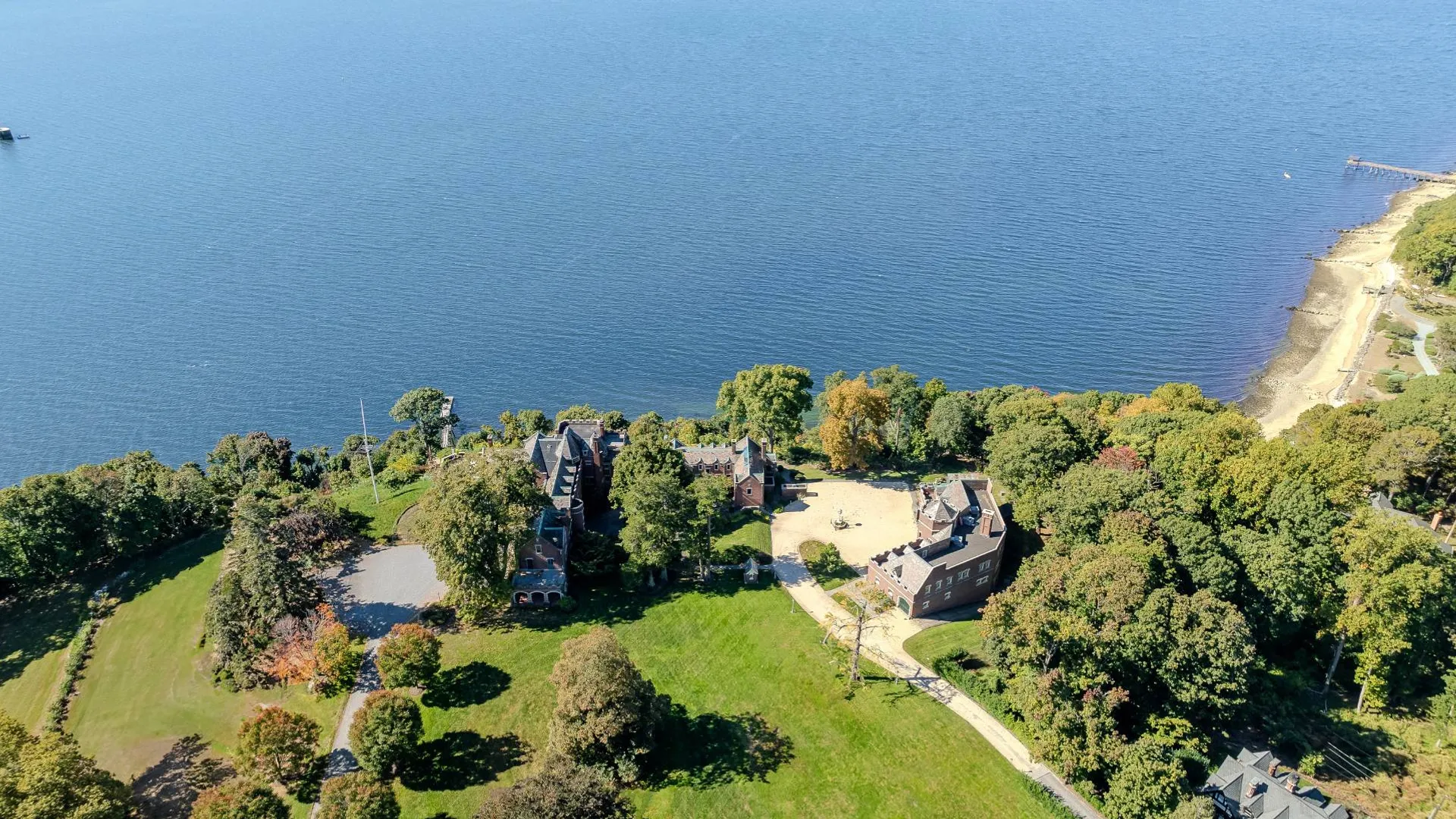 Property at 31 FORT HILL DR, Lloyd Harbor, NY 11743 25