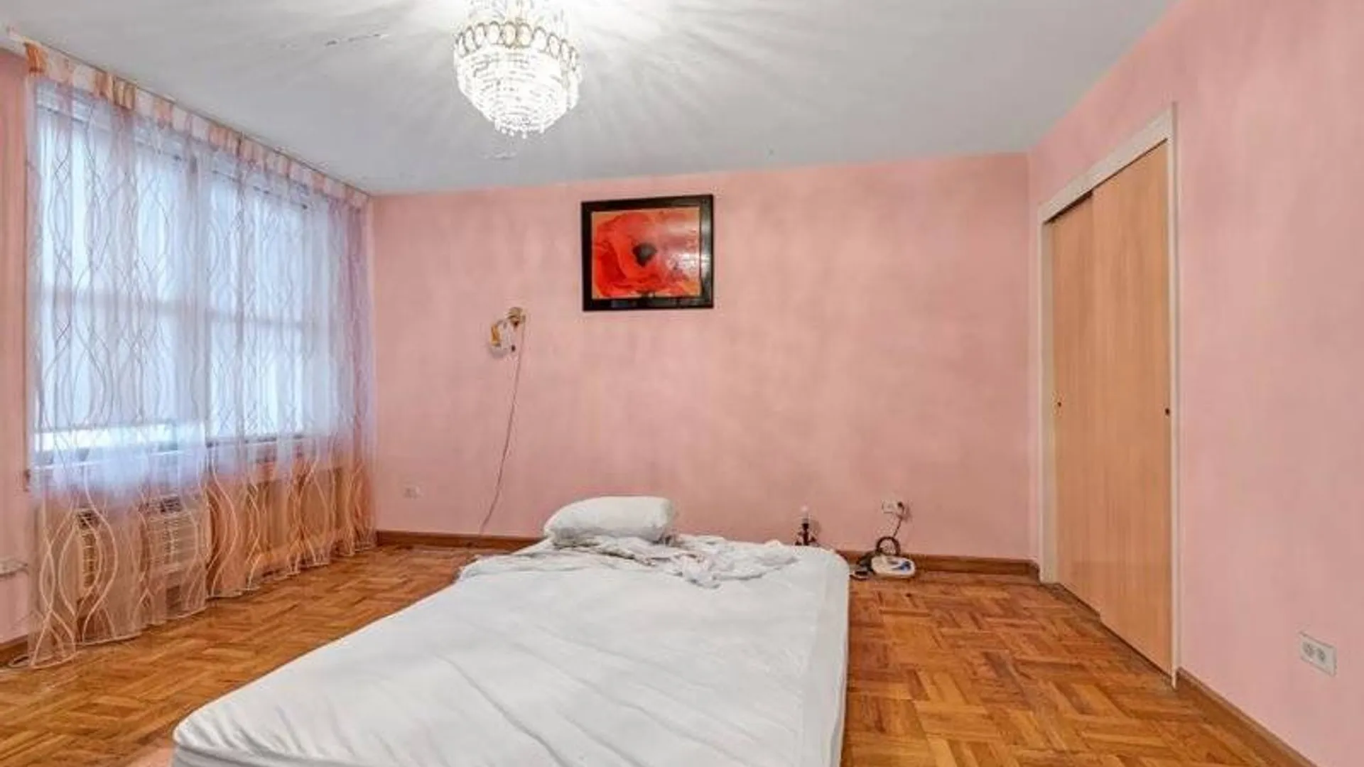 Property at 611 Banner Ave, Brooklyn, NY 11235 10