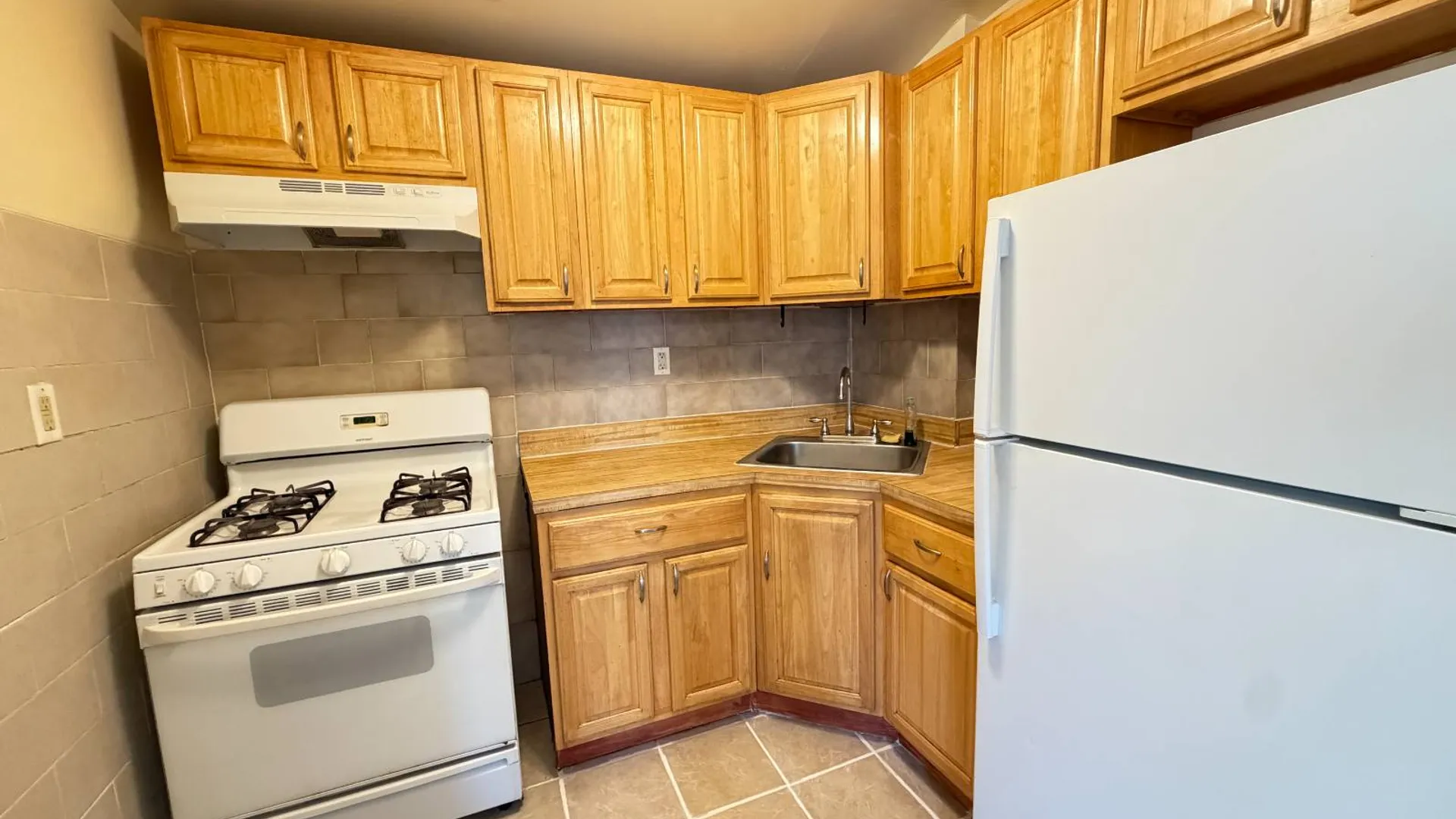 Property at 306 Newman Avenue, Bronx, NY 10473 12