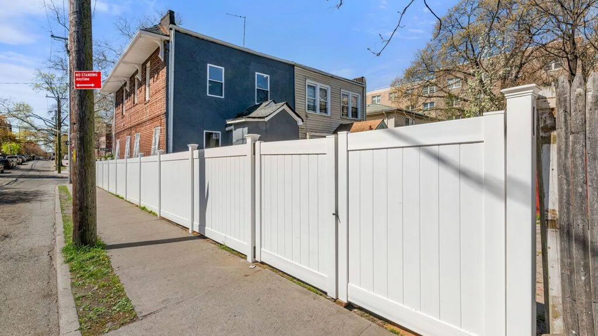Property at 22-02 loretta rd, Far Rockaway, NY 11691 18