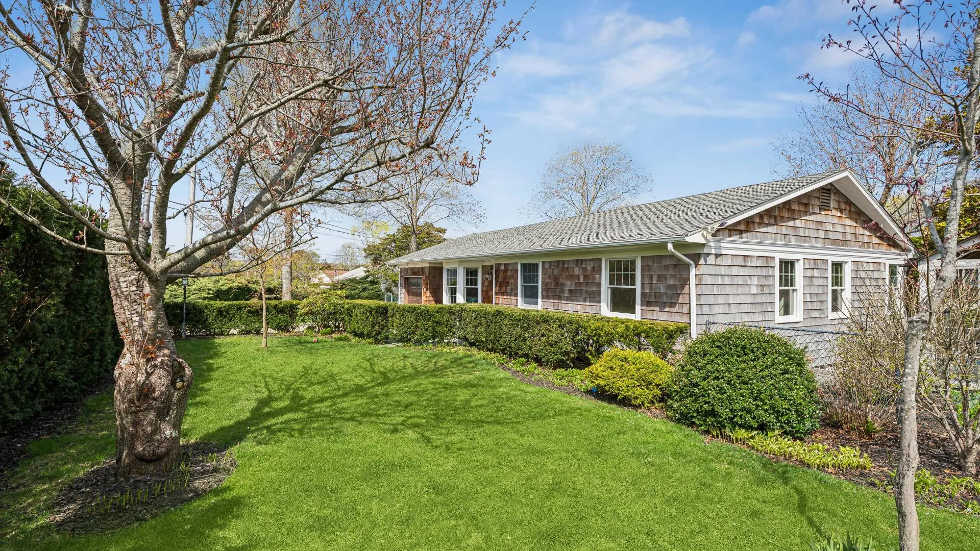 Property at 5 Maryland Blvd, Hampton Bays, NY 11946 22