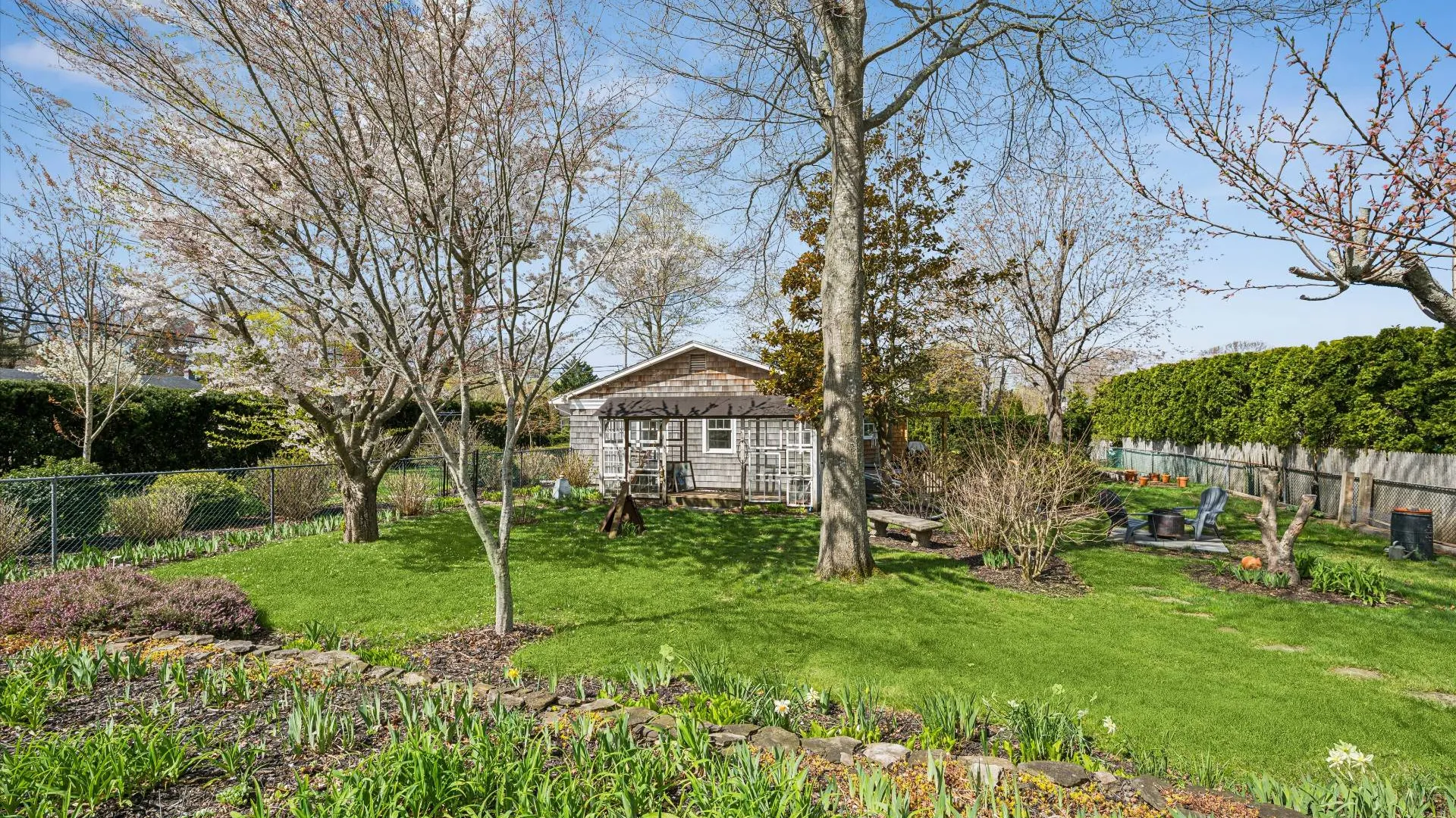 Property at 5 Maryland Blvd, Hampton Bays, NY 11946 23