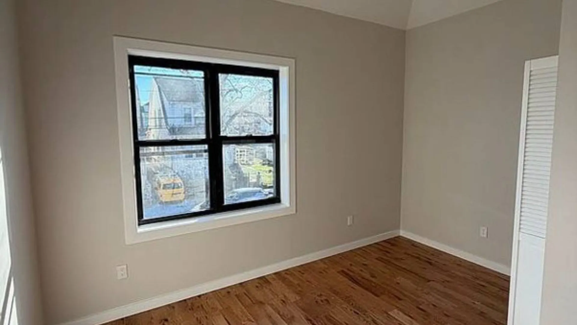 Property at 4519 Seton Ave, Bronx, NY 10466 10