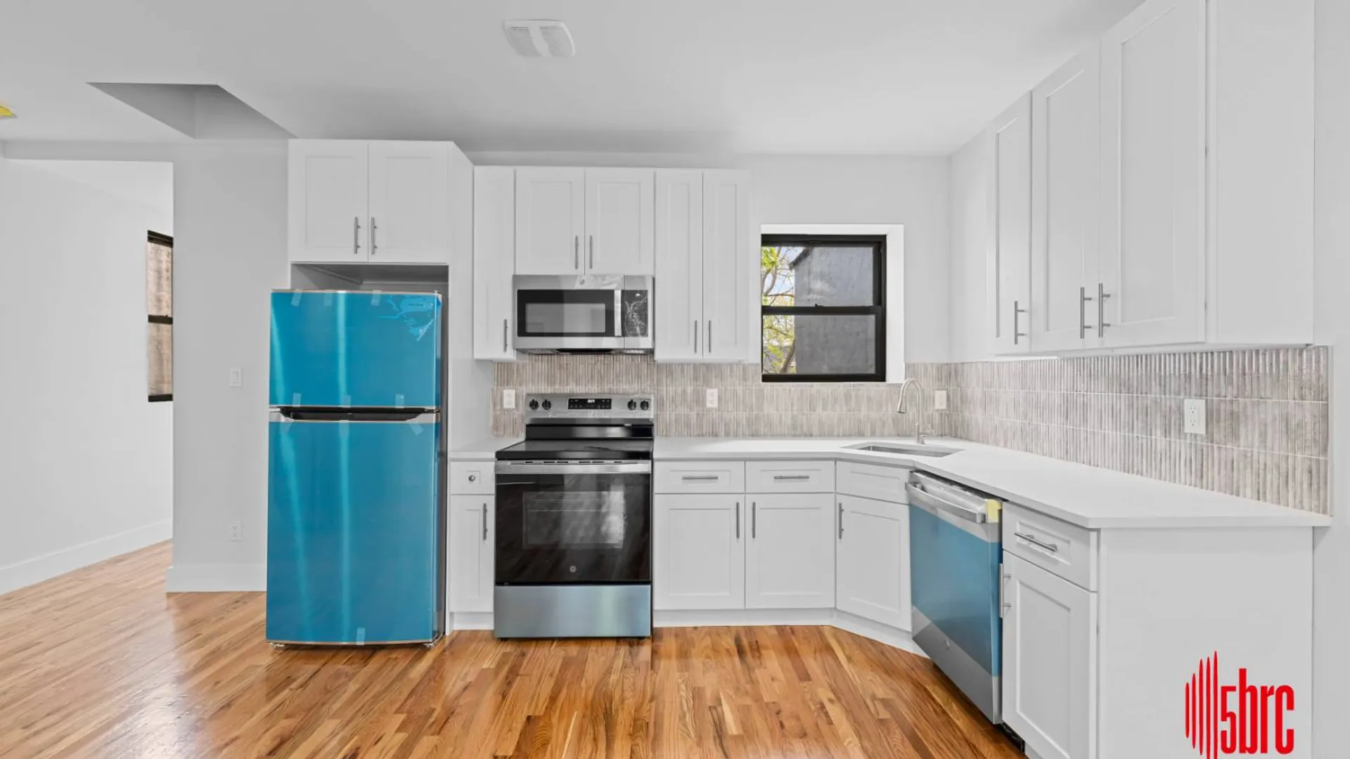 Property at 405 miller ave, Brooklyn, NY 11207 10