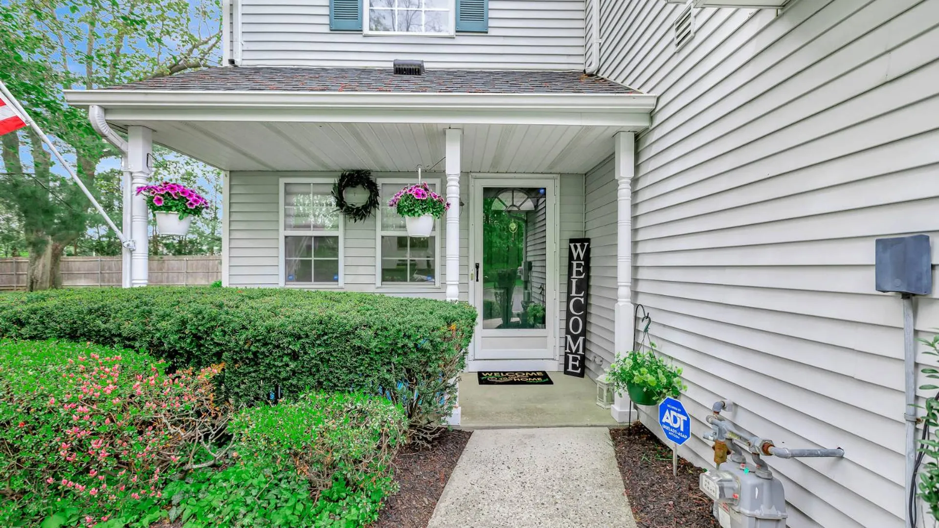 Property at 1 Plantation Drive, Hauppauge, NY 11788 5