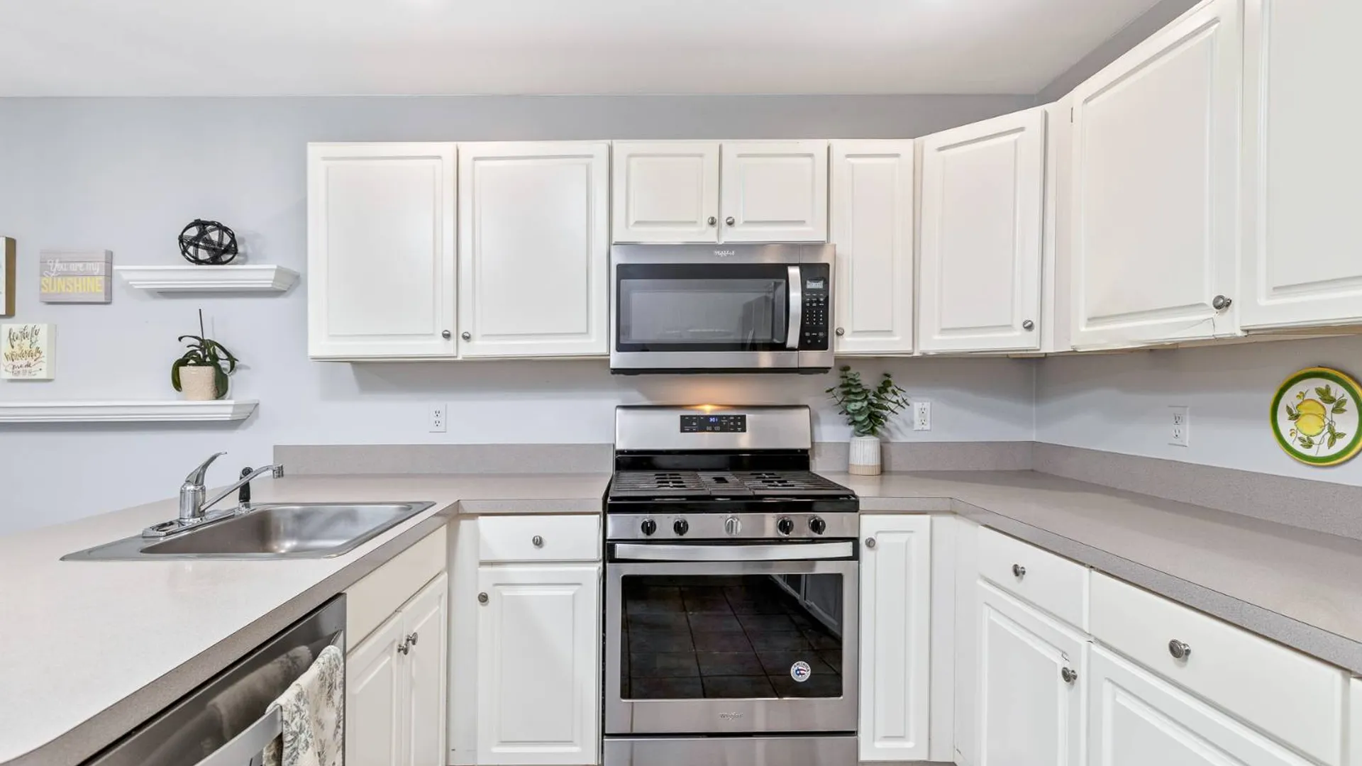 Property at 1 Plantation Drive, Hauppauge, NY 11788 19