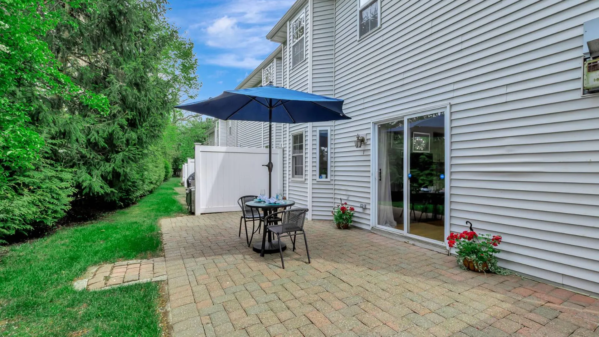 Property at 1 Plantation Drive, Hauppauge, NY 11788 32