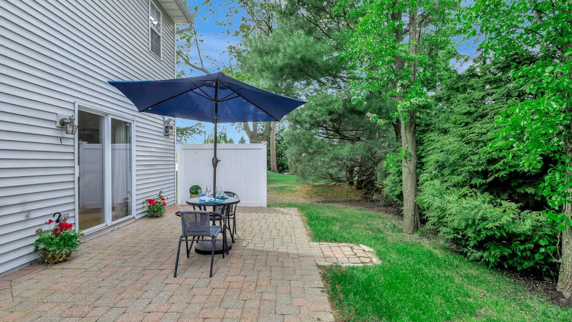 Property at 1 Plantation Drive, Hauppauge, NY 11788 33