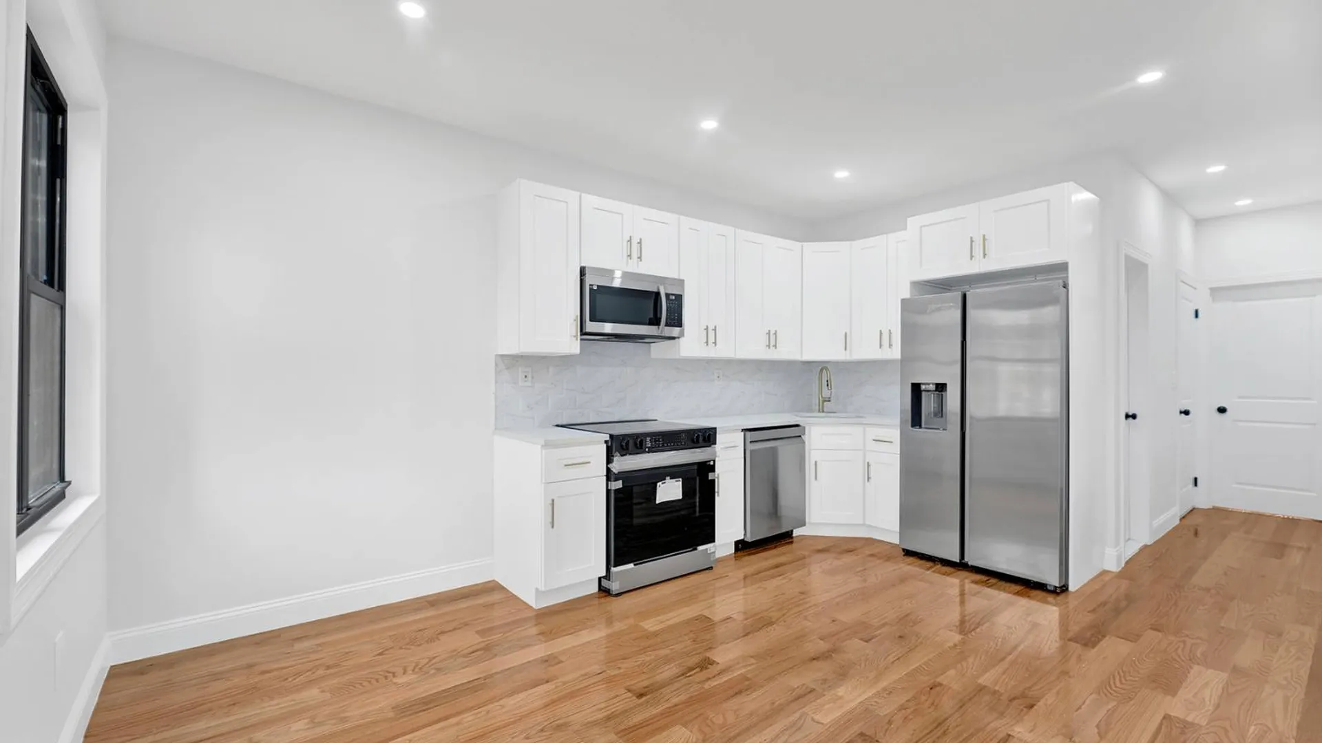 Property at 1559 remsen ave, brooklyn, NY 11236 6