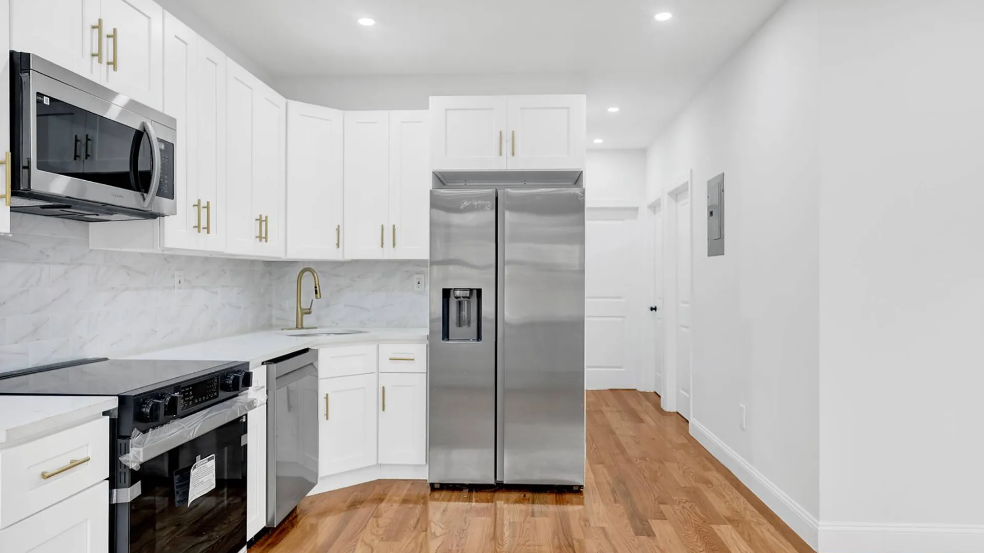 Property at 1559 remsen ave, brooklyn, NY 11236 7