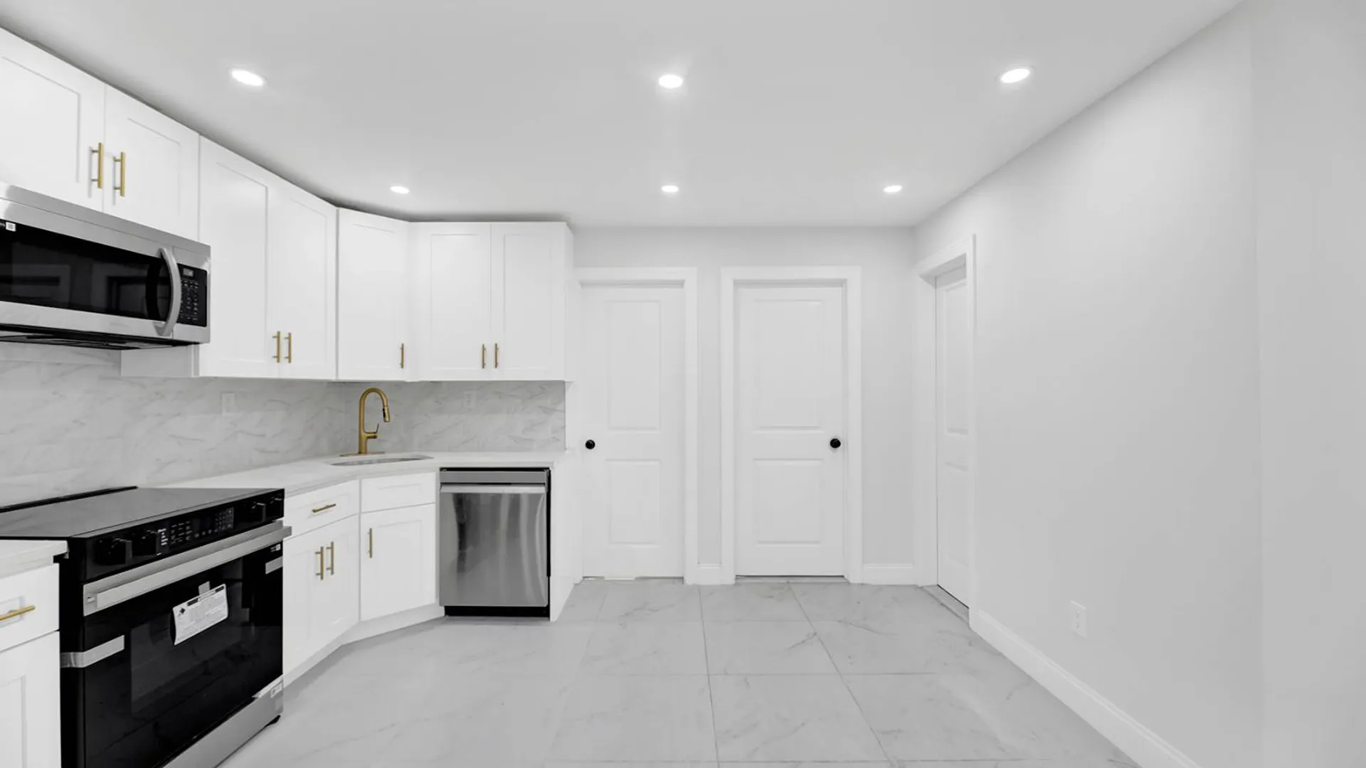 Property at 1559 remsen ave, brooklyn, NY 11236 16