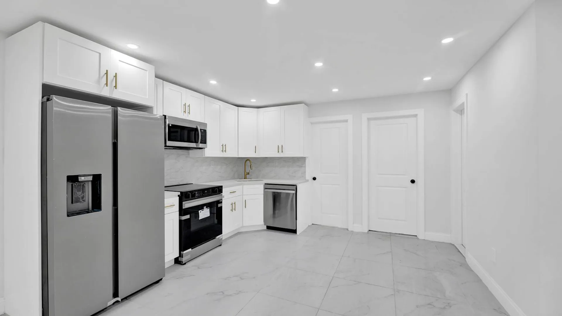 Property at 1559 remsen ave, brooklyn, NY 11236 17