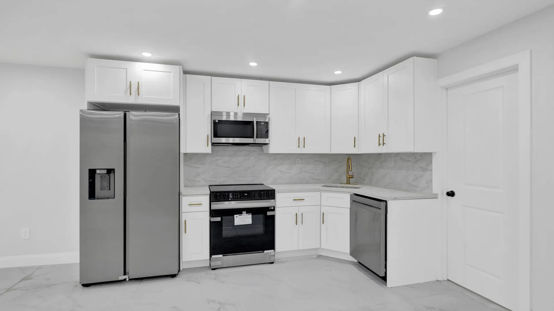 Property at 1559 remsen ave, brooklyn, NY 11236 18