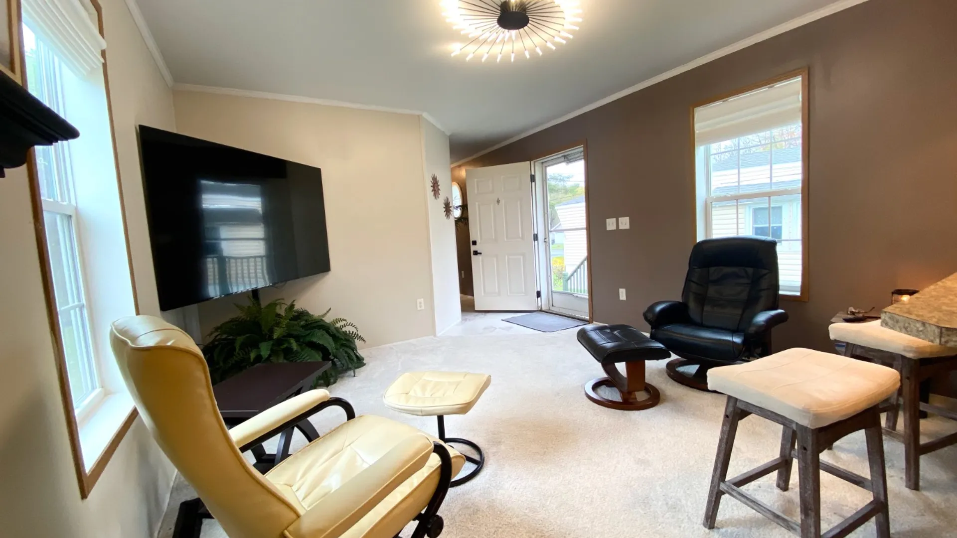 Property at 36 Drake Way, Wynantskill, NY 12198 3