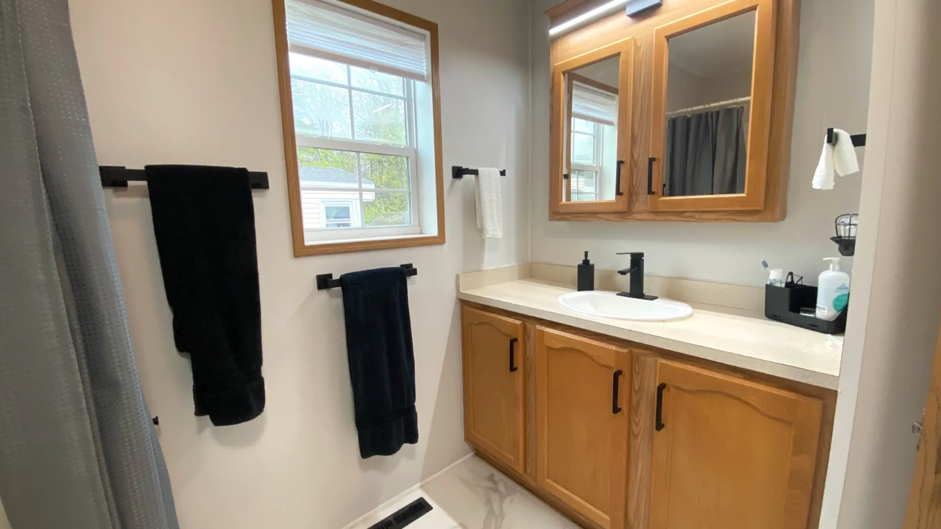 Property at 36 Drake Way, Wynantskill, NY 12198 12