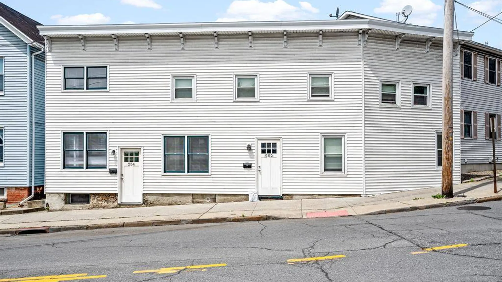 Property at 252-254 Partition Street, Kingston, NY 12477 33