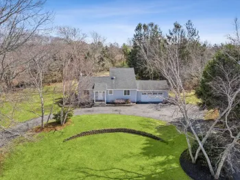 Property at 435 Old Saddle Ln, Cutchogue, NY 11935