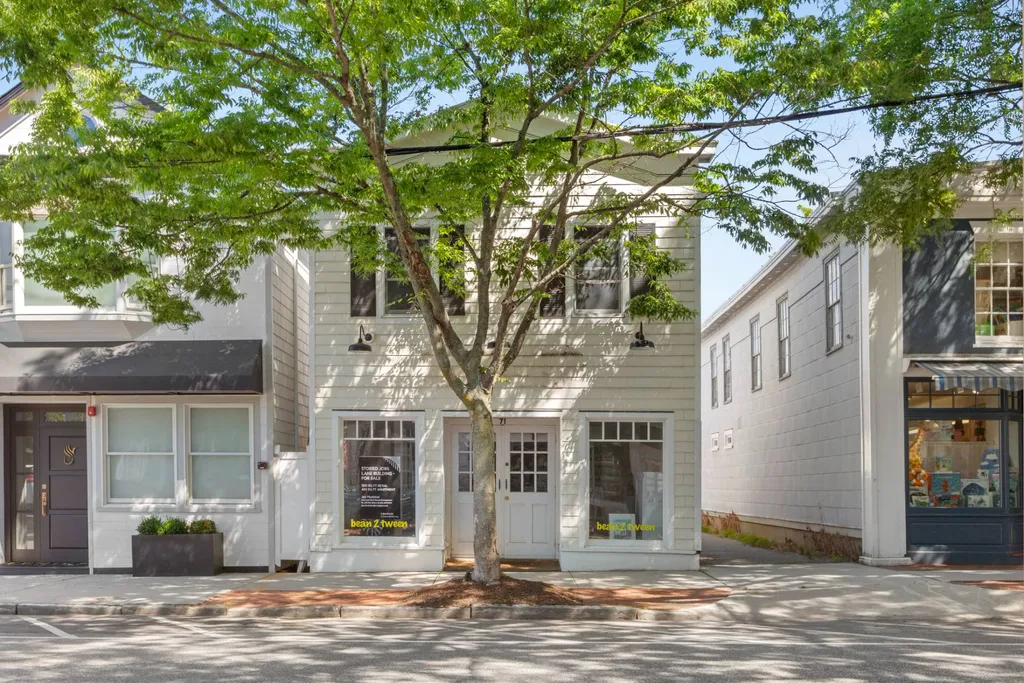 Property at 71 JOBS LN, Southampton, NY 11968