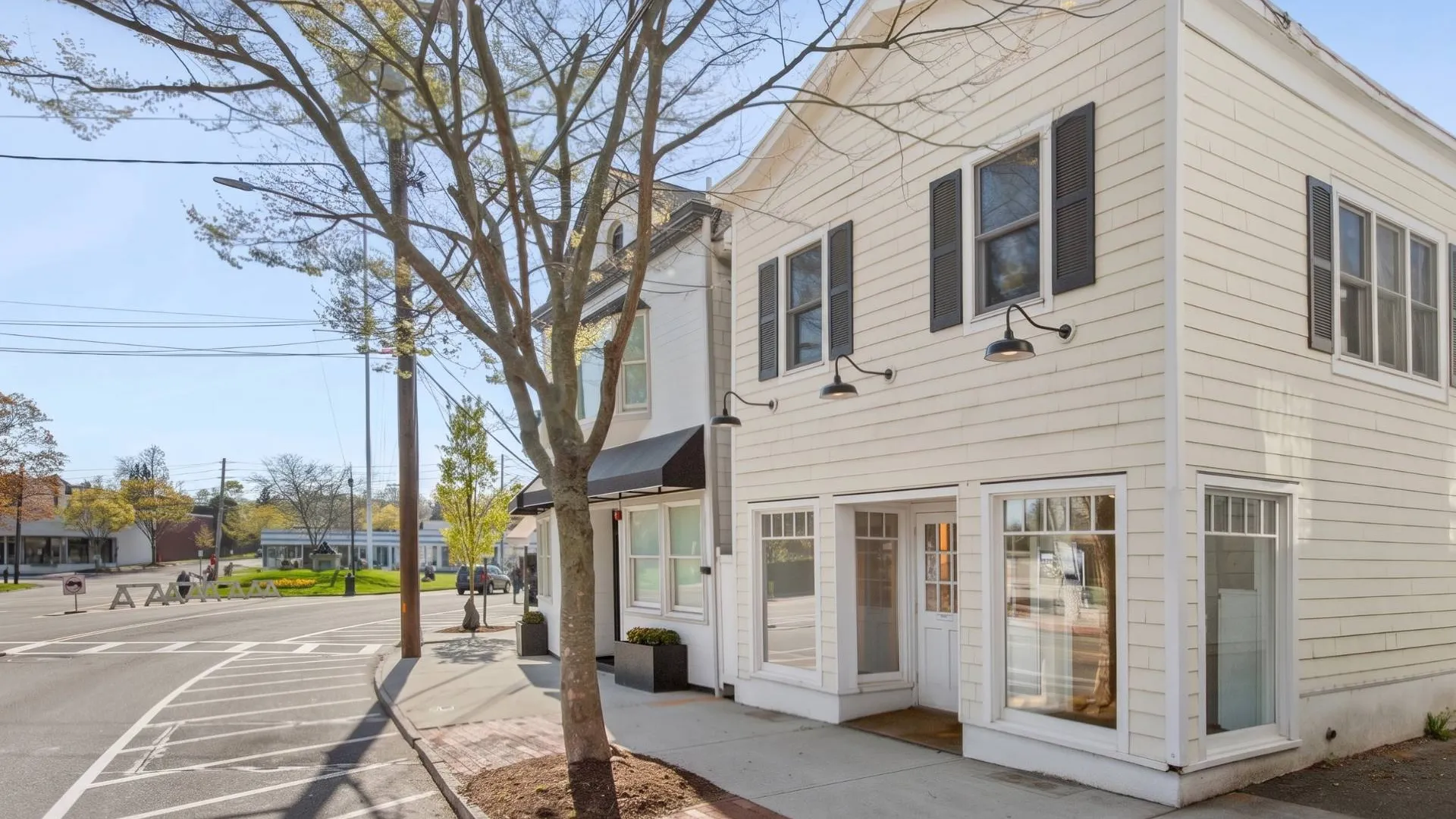 Property at 71 JOBS LN, Southampton, NY 11968 3