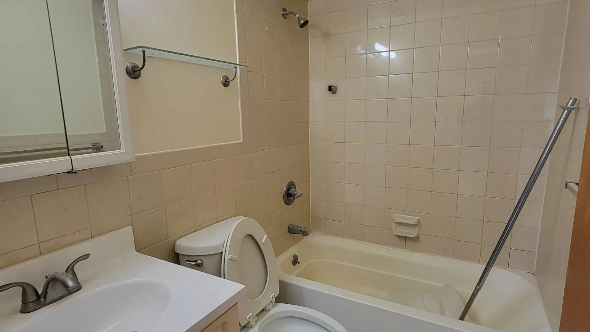 Property at 12010 15AVE, College point, NY 11356 4