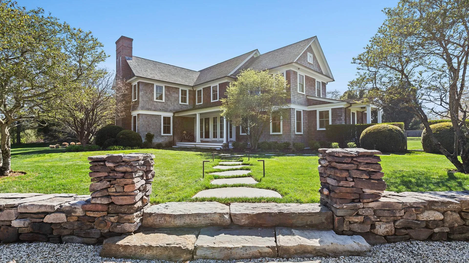 Property at 53 Matthews Lane, Bridgehampton, NY 11932 7