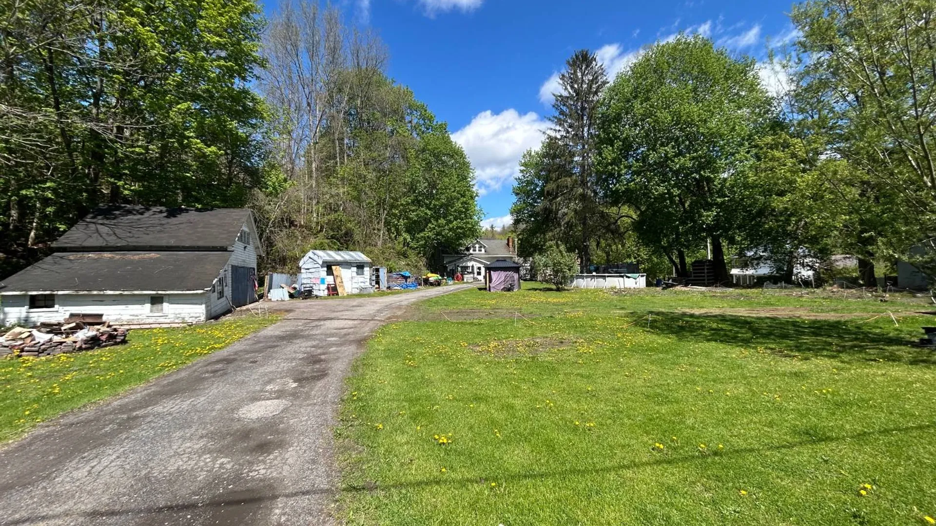 Property at 4 Ireland Drive, Fort Johnson, NY 12070 3