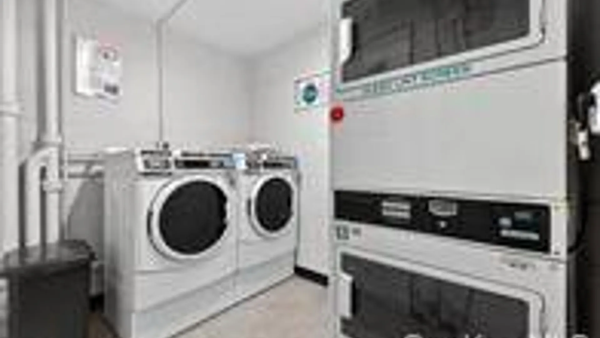 Property at 100 Clinton Ave, Mineola, NY 11501 5