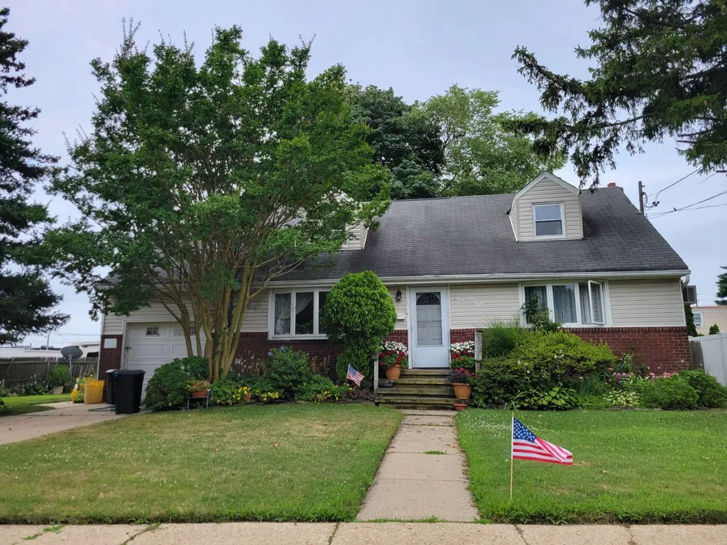 Property at 25 S. Violet St, Bethpage, NY 11714