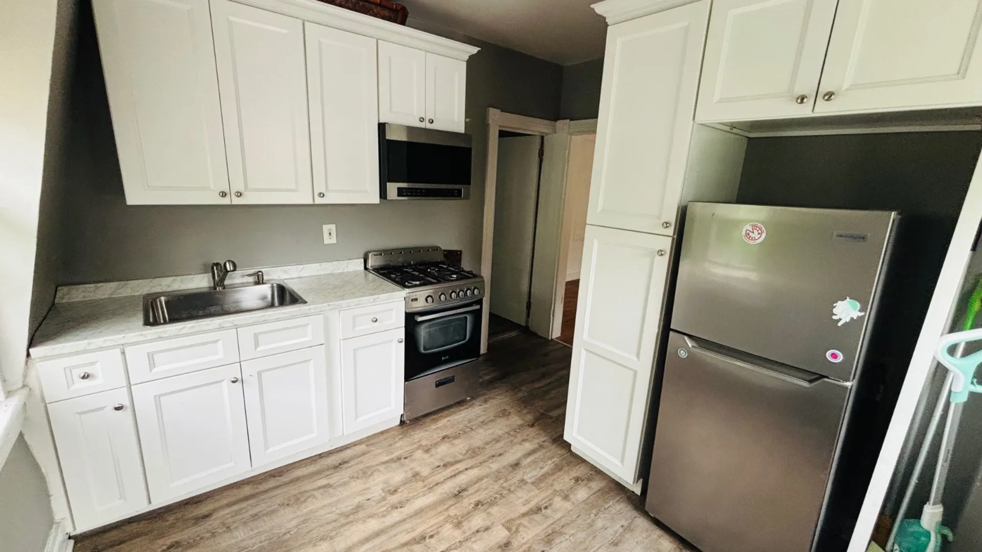 Property at 145 Carpenter st, Sea Cliff, NY 11579 3
