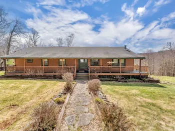 Property at 178 Pawacton trail, Delancy, NY 13752