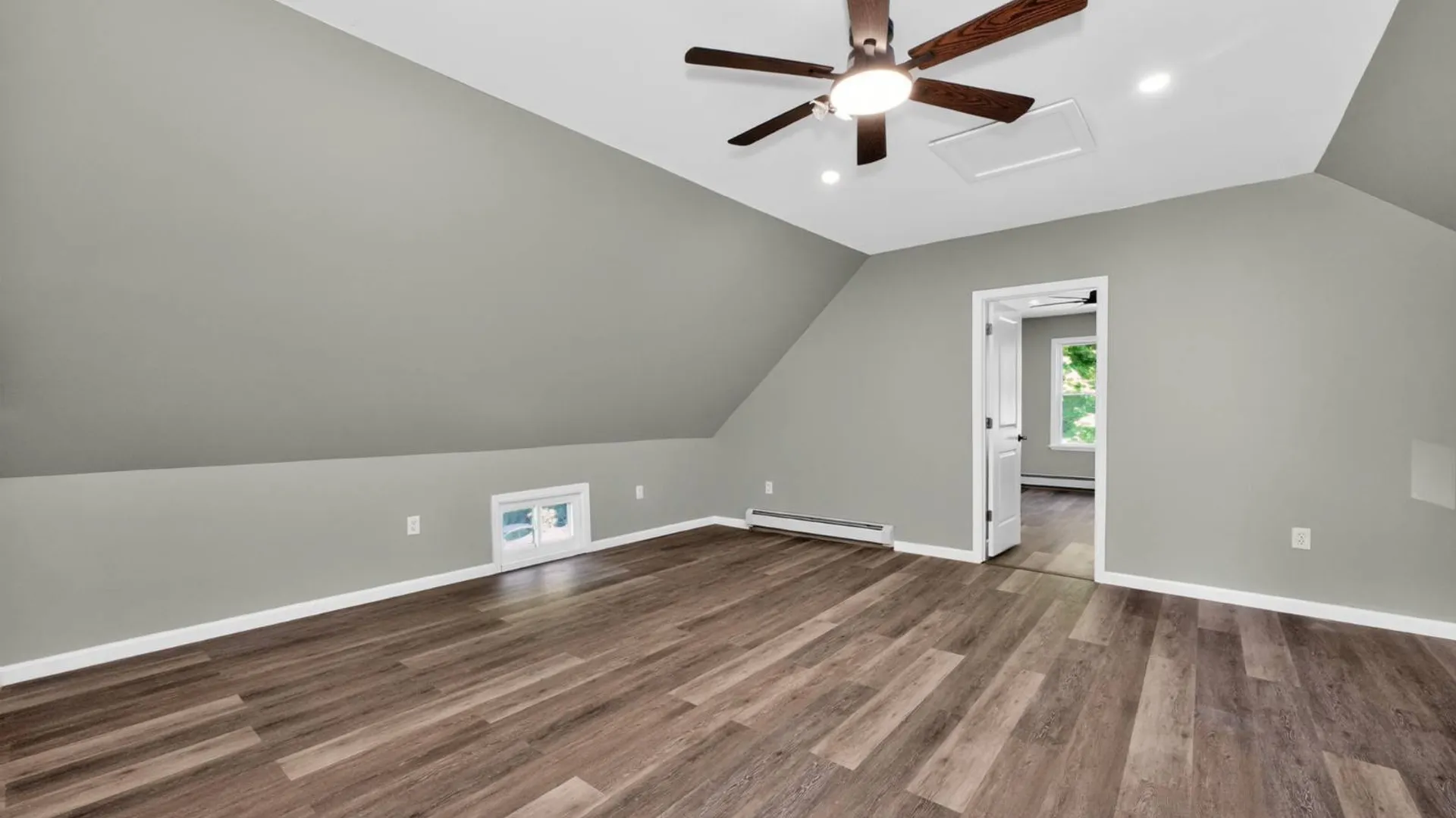 Property at 144 Hawk St S, Albany, NY 12202 10