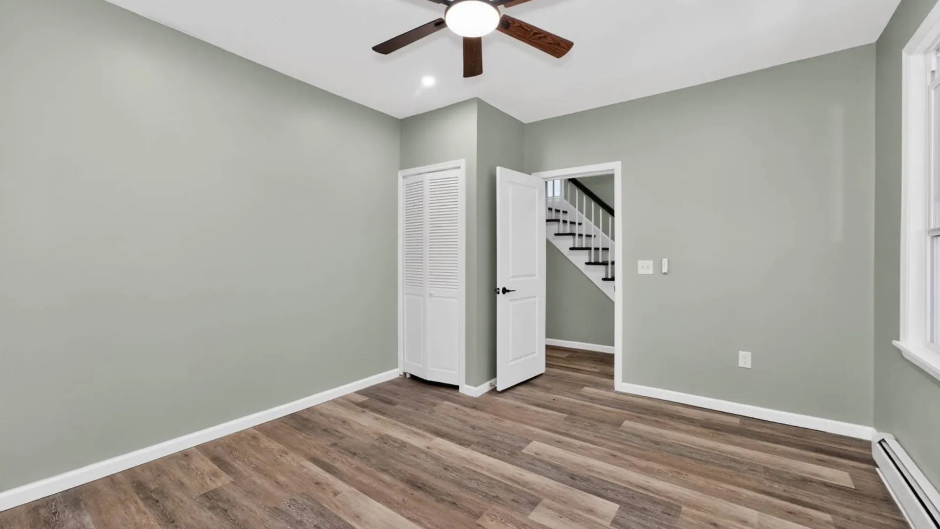 Property at 144 Hawk St S, Albany, NY 12202 14