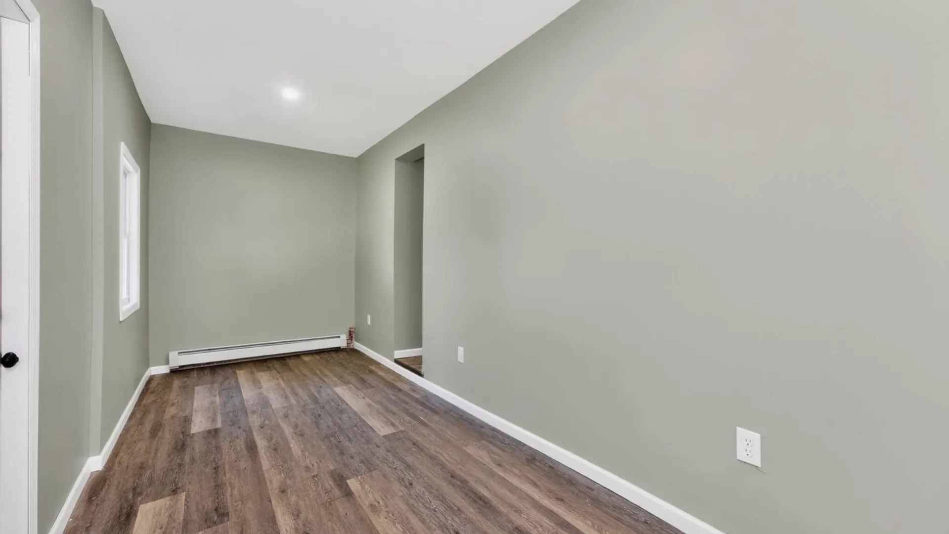 Property at 144 Hawk St S, Albany, NY 12202 27