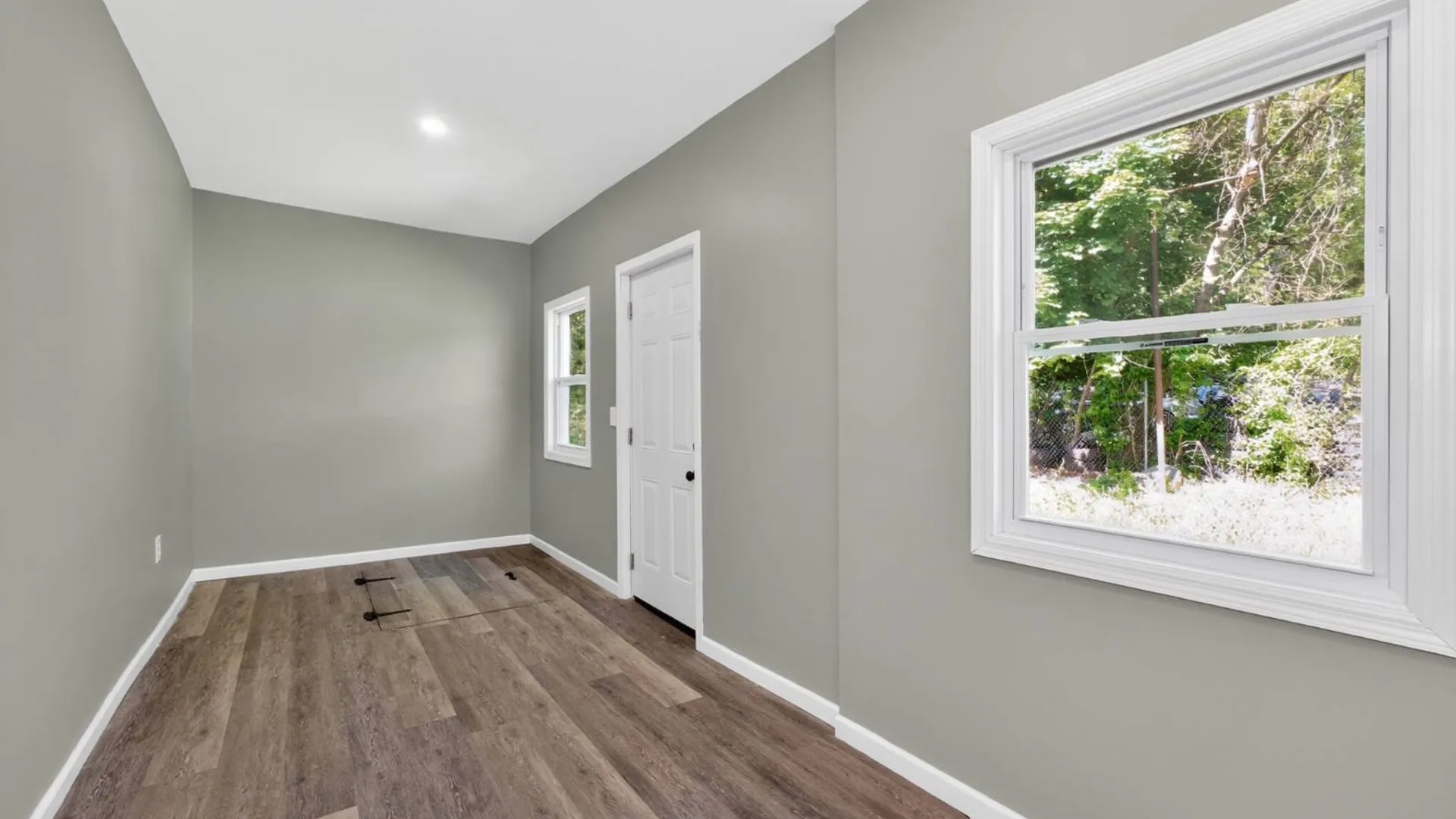 Property at 144 Hawk St S, Albany, NY 12202 28