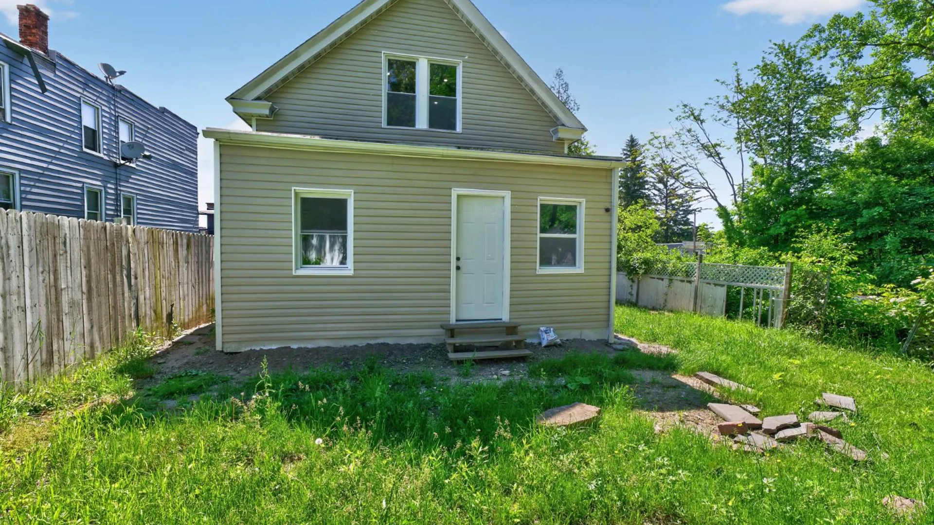 Property at 144 Hawk St S, Albany, NY 12202 32