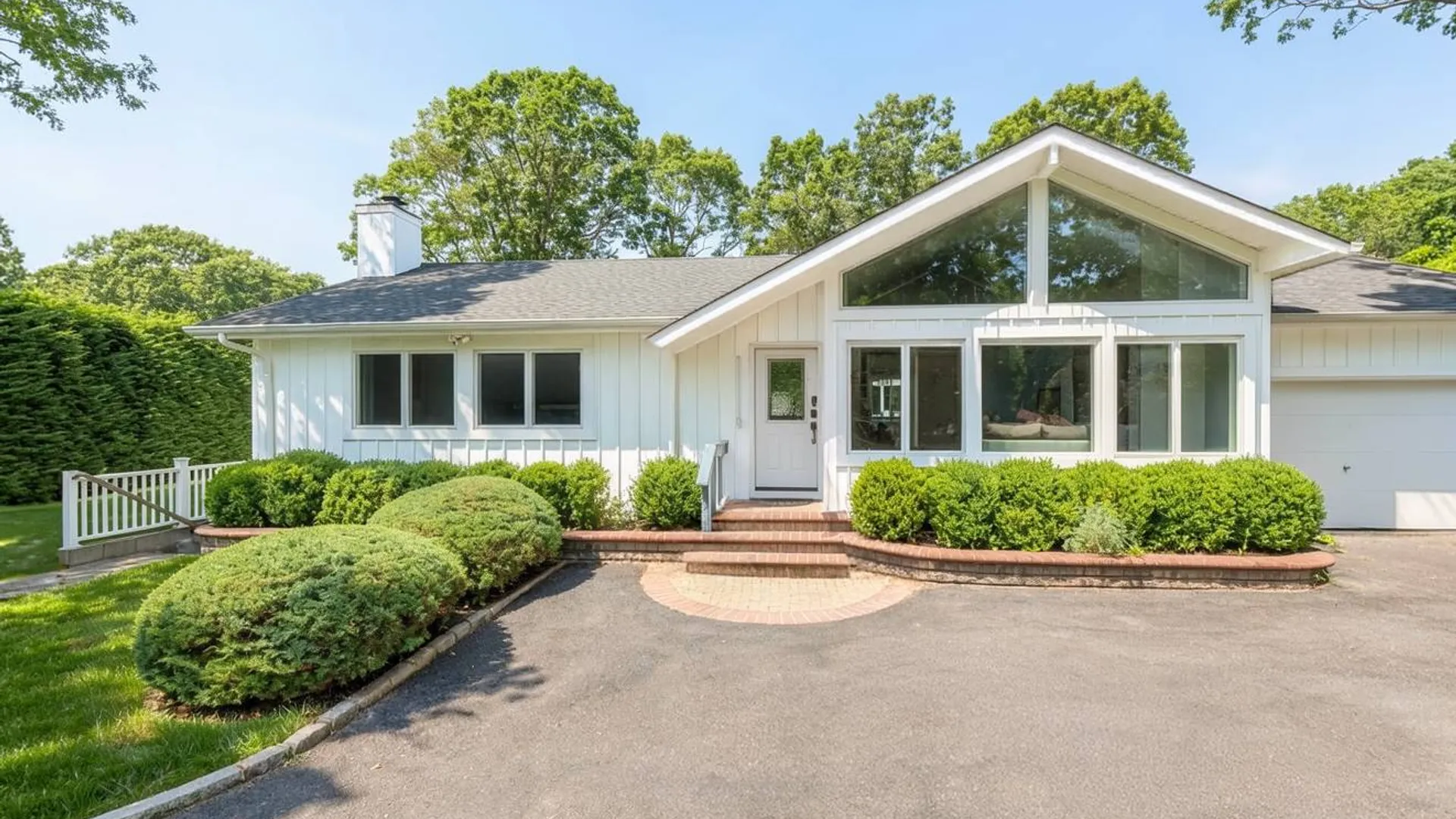 Property at 18 SQUIRES AVE, East Quogue, NY 11942 3