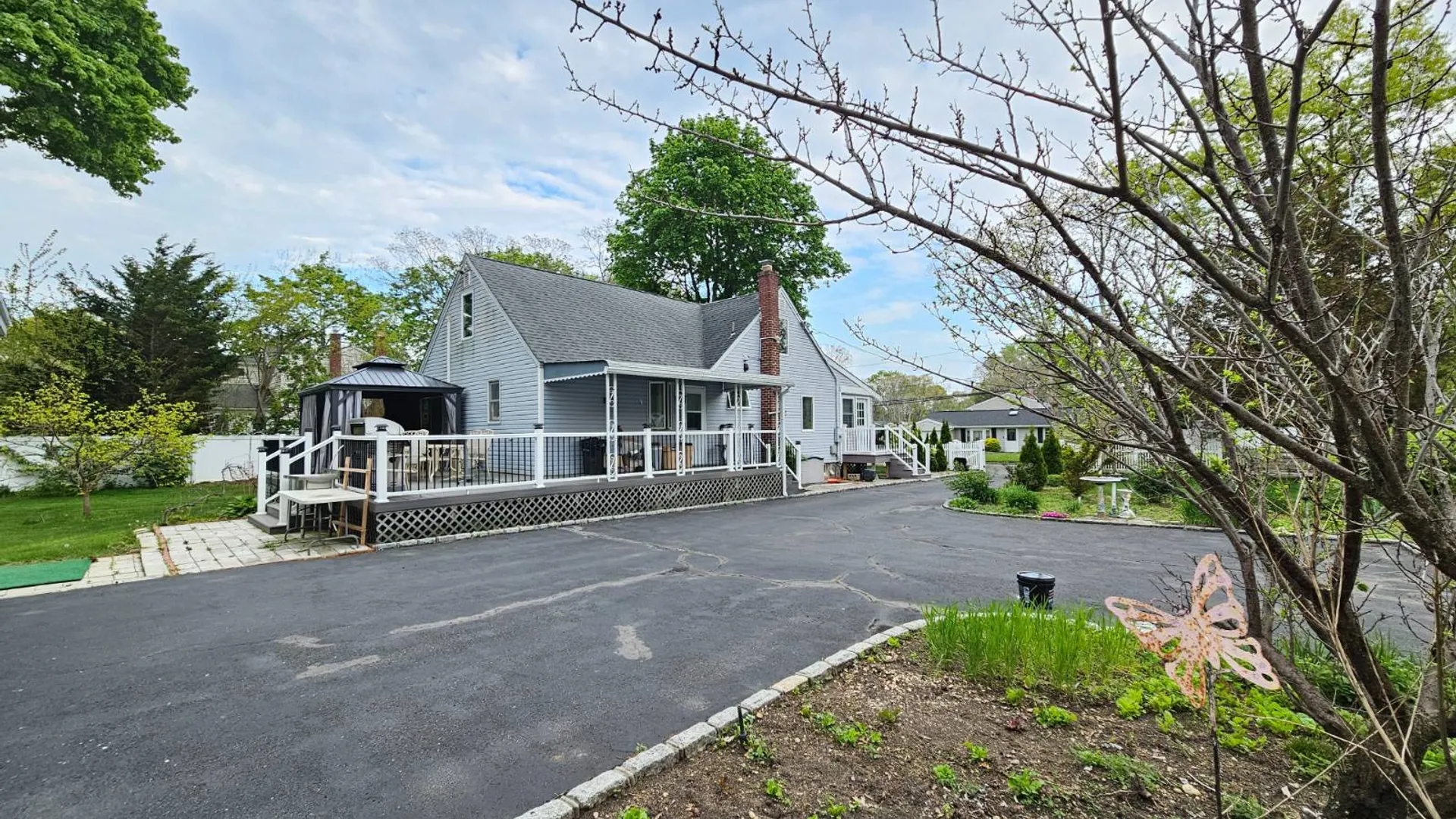 Property at 205 nelson, Hauppauge, NY 11788 3
