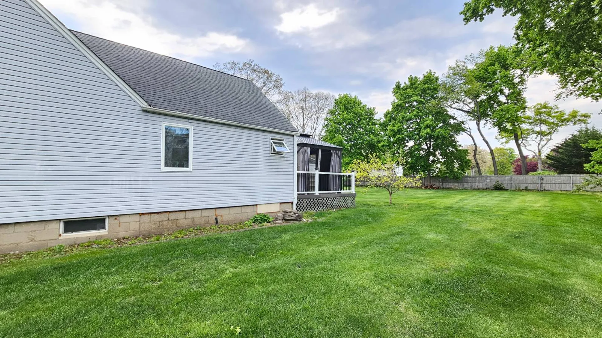 Property at 205 nelson, Hauppauge, NY 11788 9