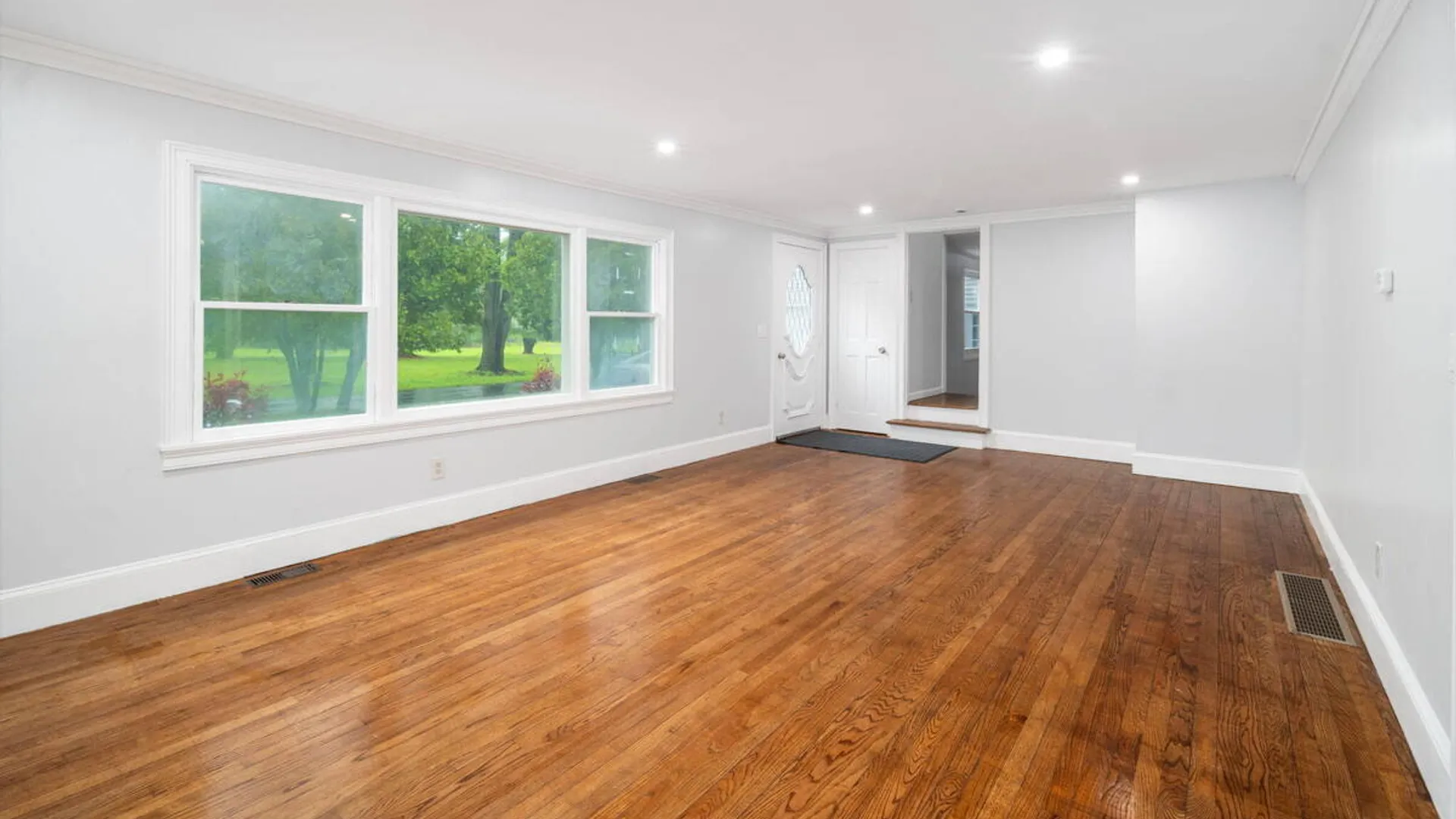 Property at 7 Erics Lane, Clifton Park, NY 12148 6