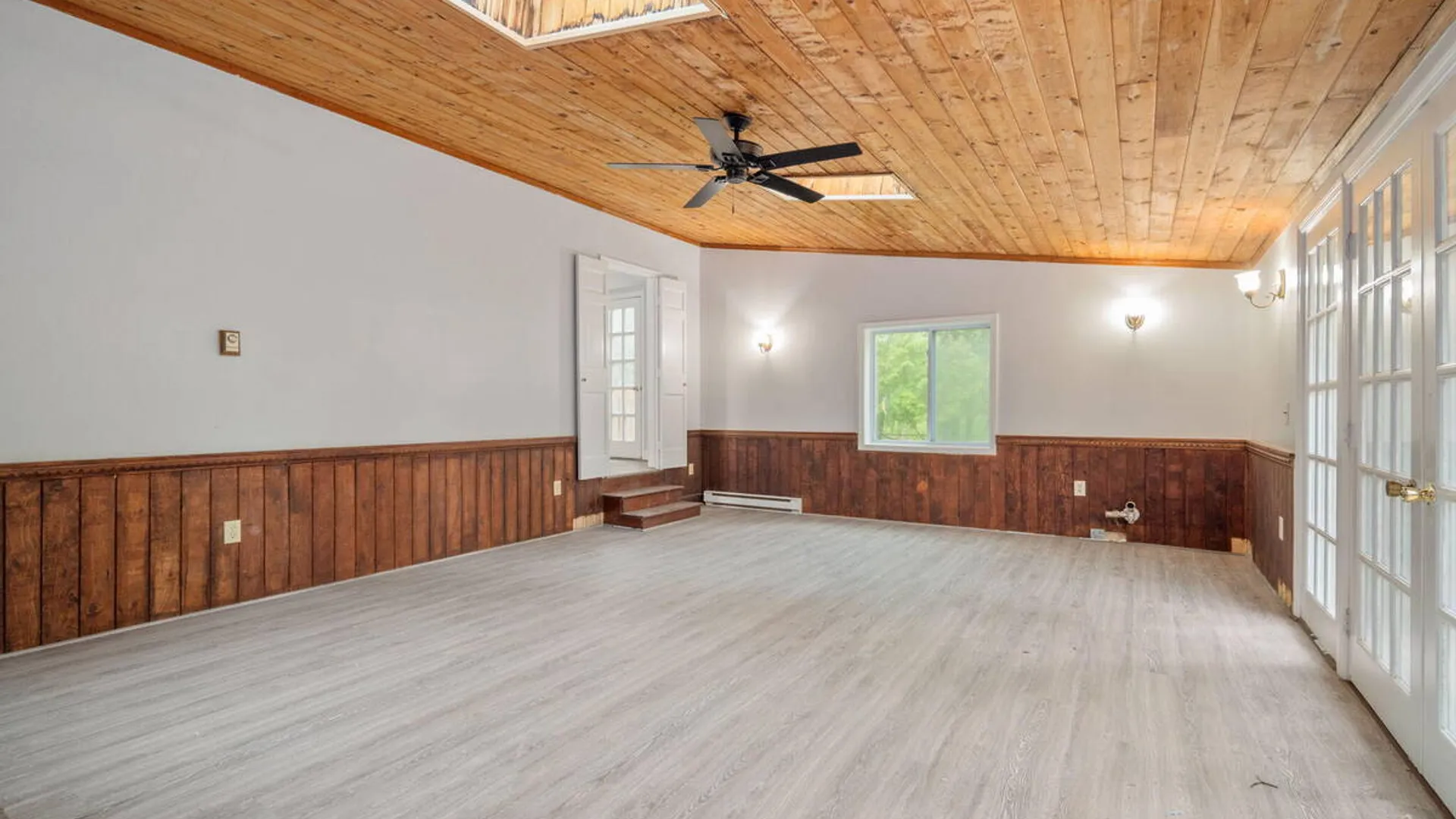 Property at 7 Erics Lane, Clifton Park, NY 12148 20
