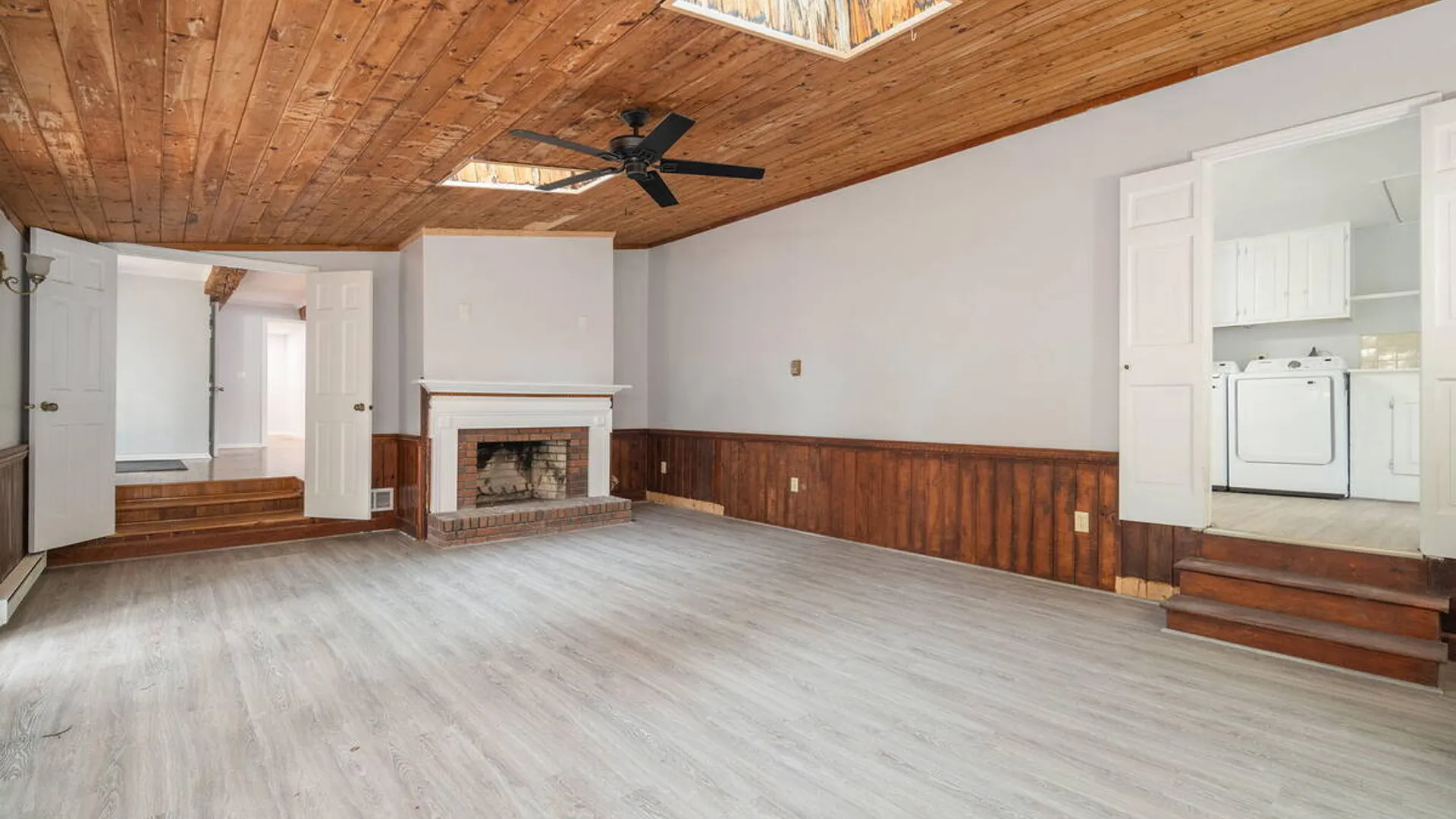 Property at 7 Erics Lane, Clifton Park, NY 12148 21