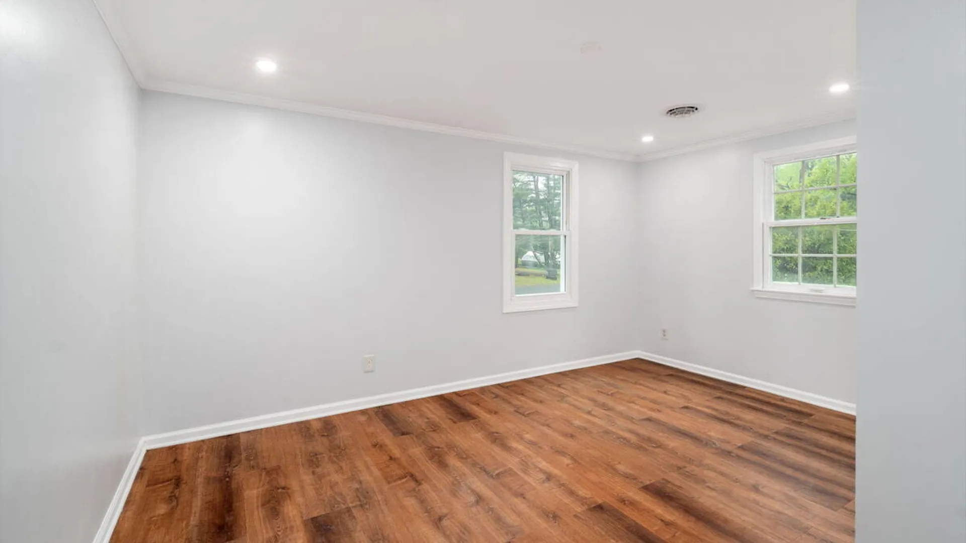Property at 7 Erics Lane, Clifton Park, NY 12148 33
