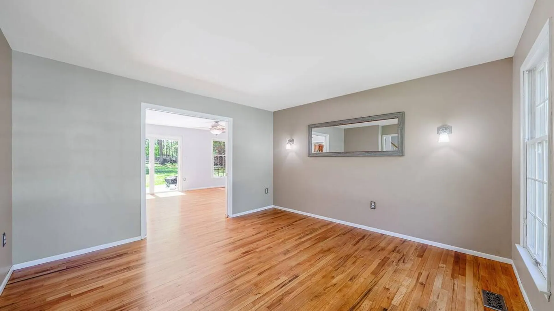 Property at 4 Carol Court, Mount Sinai, NY 11766 7