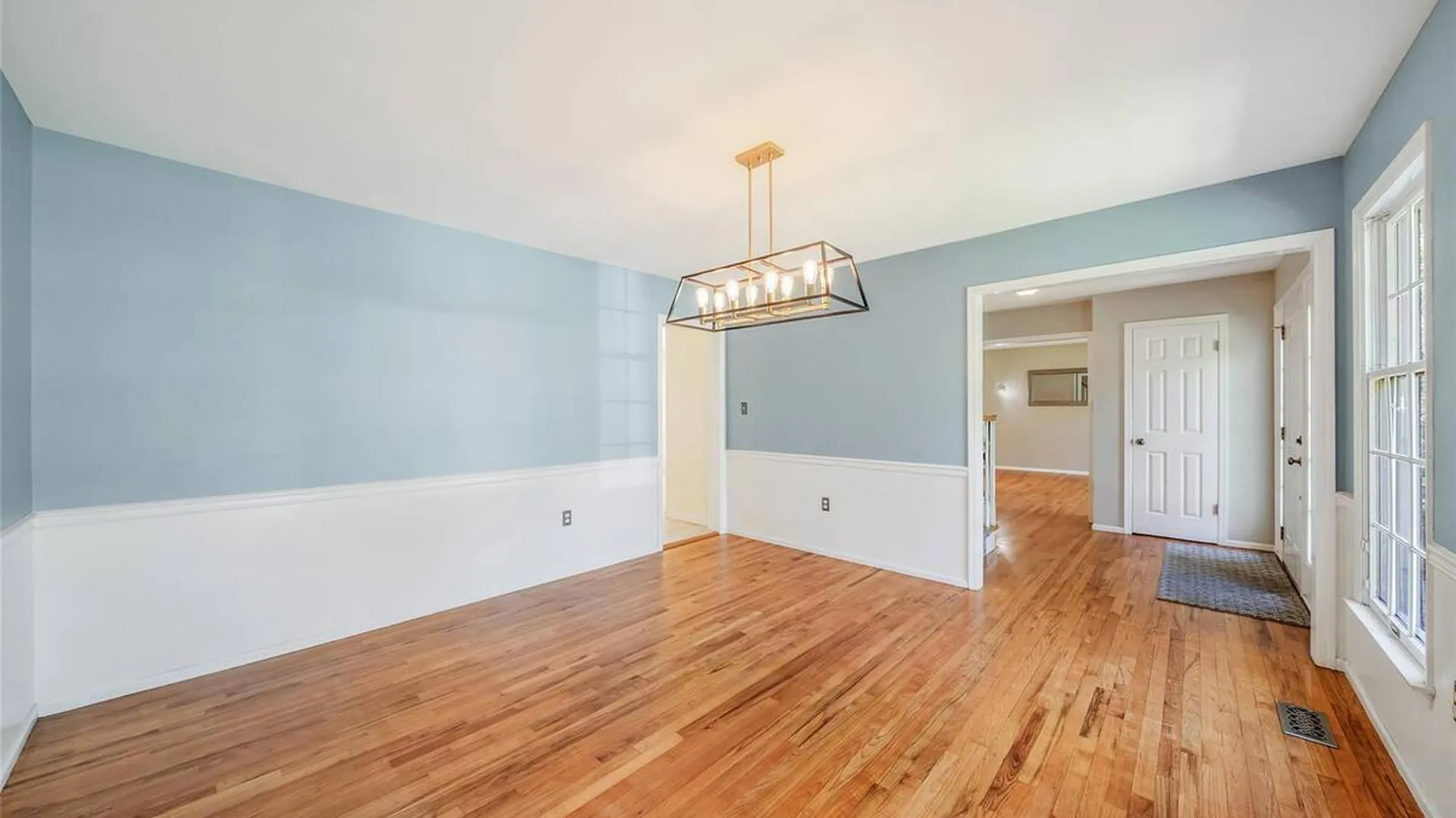 Property at 4 Carol Court, Mount Sinai, NY 11766 9