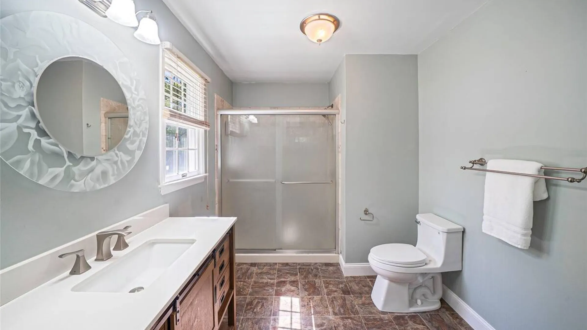 Property at 4 Carol Court, Mount Sinai, NY 11766 15