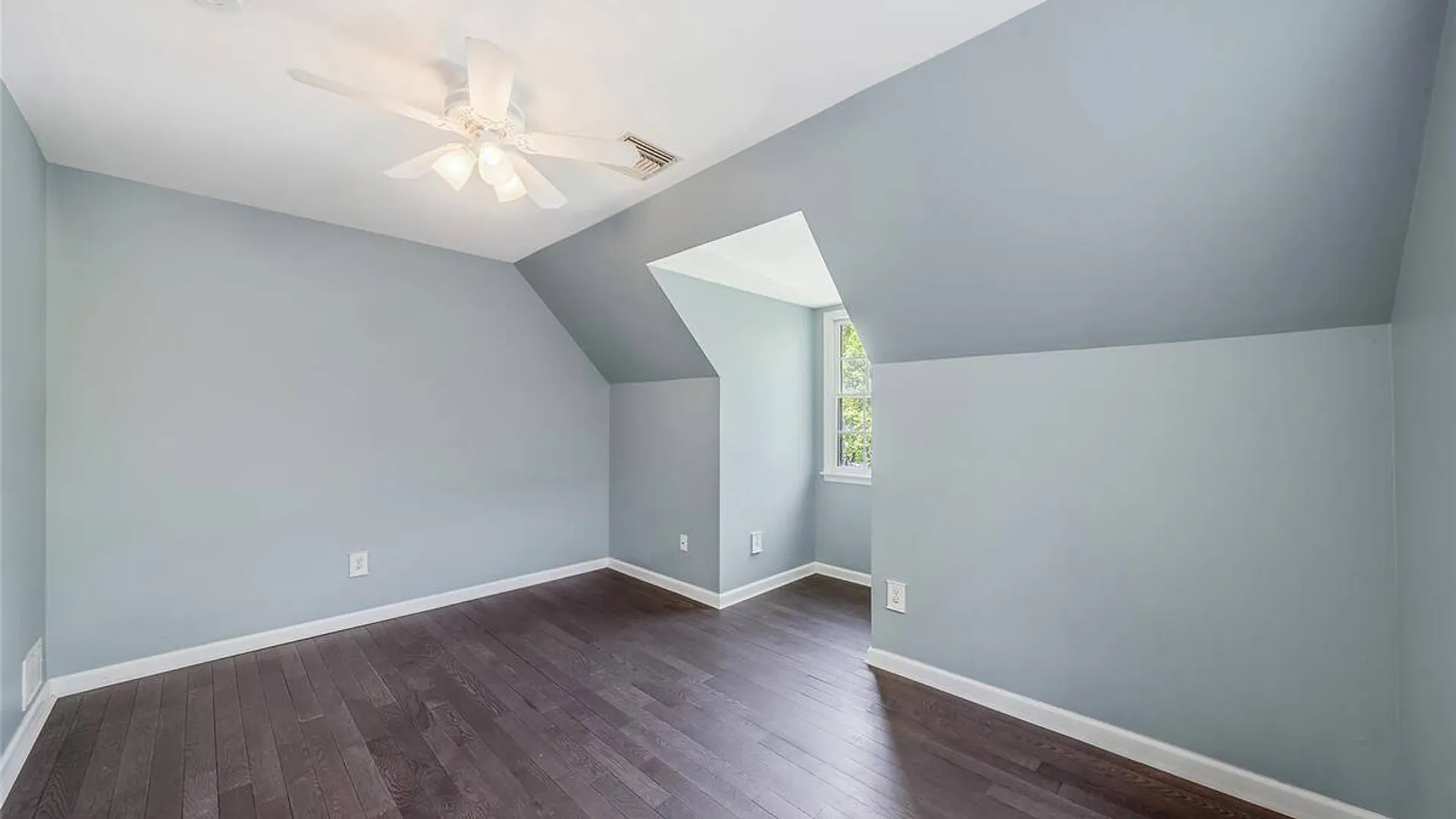 Property at 4 Carol Court, Mount Sinai, NY 11766 18